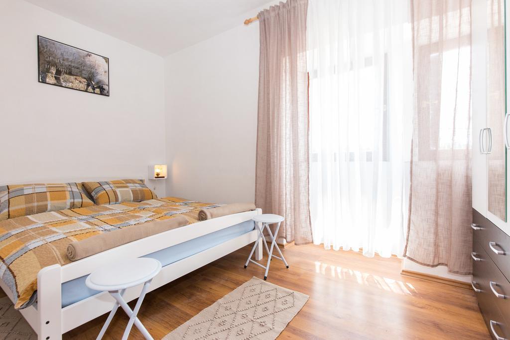 Holiday Home Mery By El-Pi Tours Malinska Luaran gambar